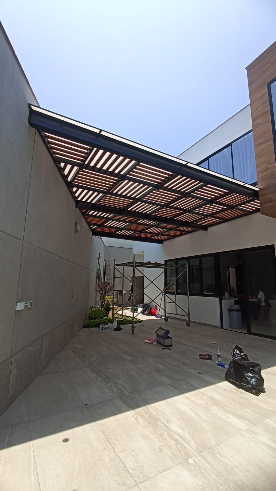 client-img